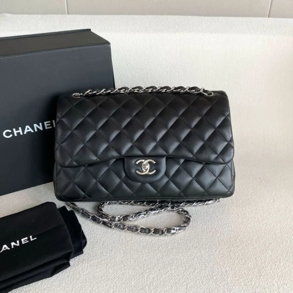 Chanel Women Pre-Loved Bag Very Good Condition